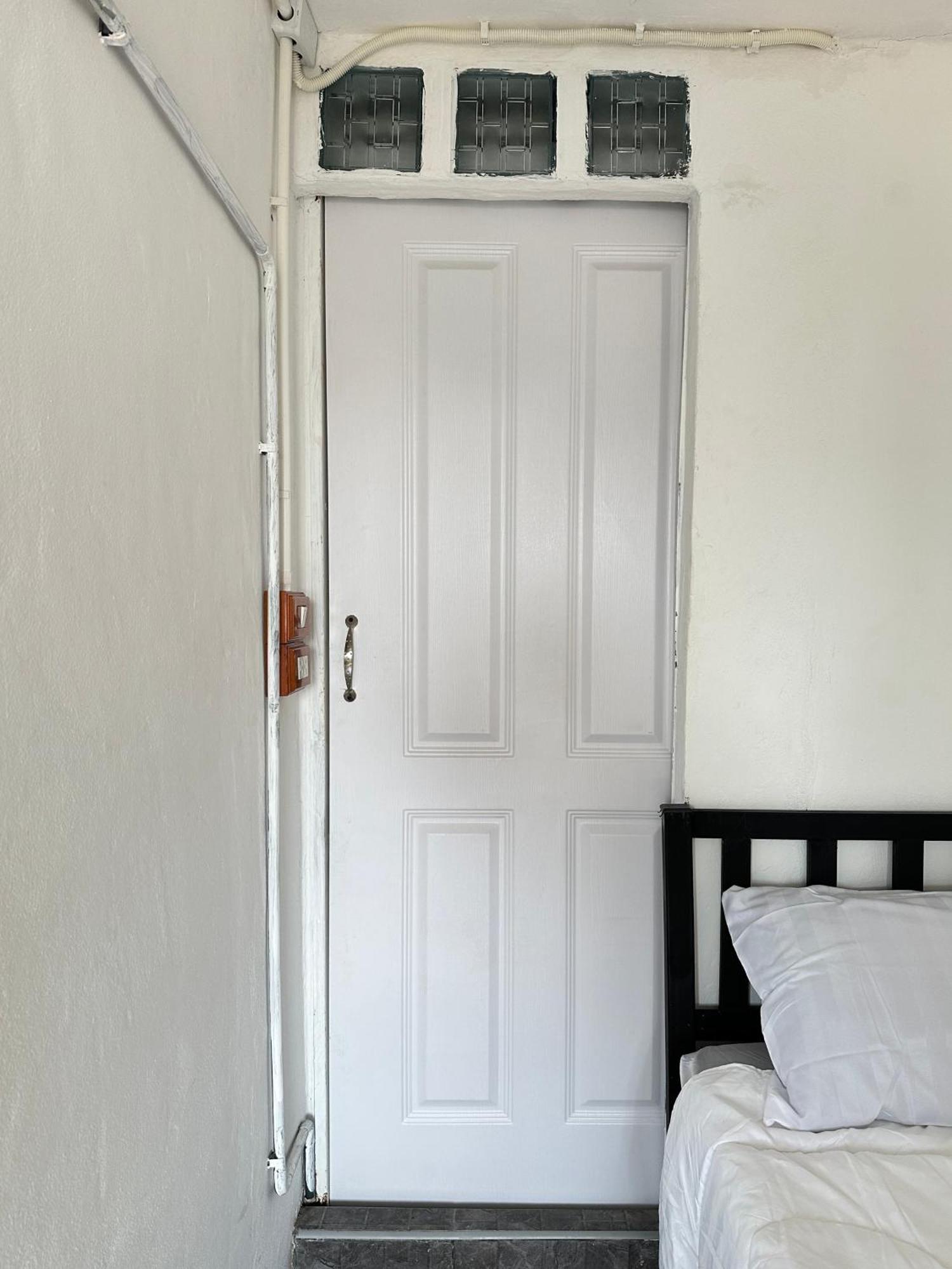 Chubby 9 Single Room Banguecoque Exterior foto